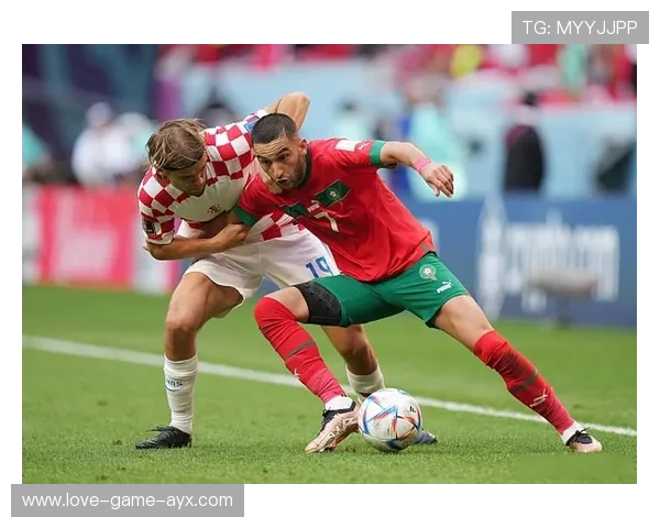 加拉塔萨雷中路渗透不断制造险情：引领土耳其足球的技术革命