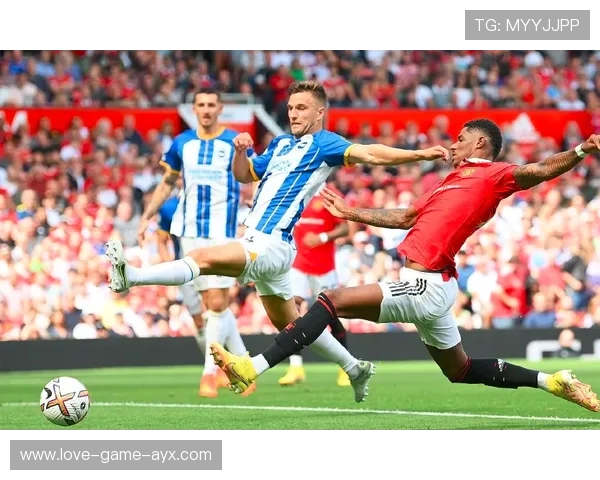 曼联签下新援中场，弗雷德替补身份告别红魔！