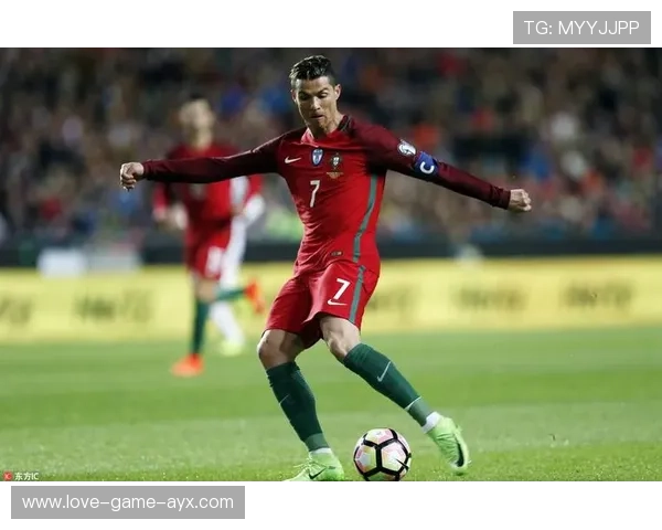 C罗完成标志性射门