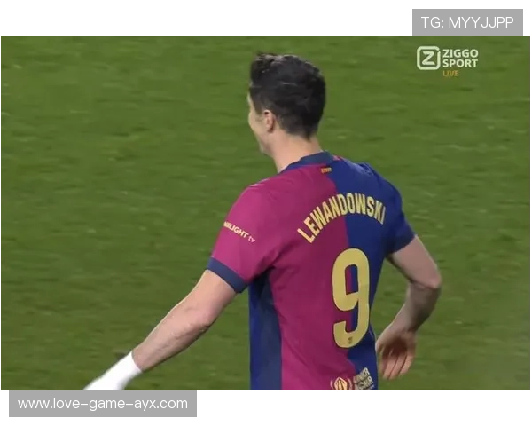 巴萨莱万脚底轻点间接助攻费兰破门：一场细节之美的软文解码